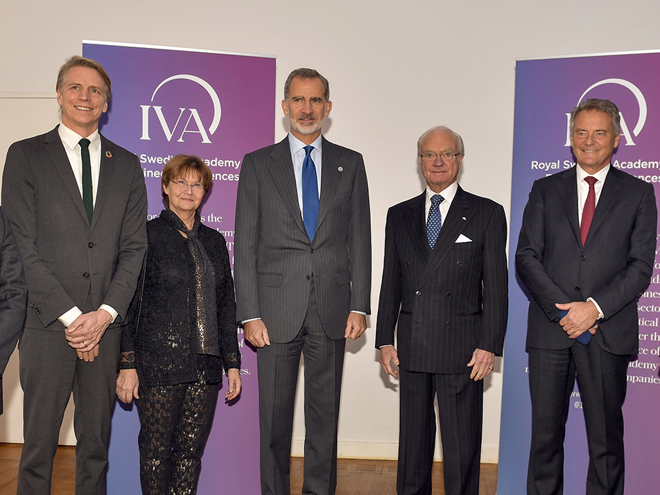 The Kings of Sweden and Spain with Minister for Climate and the Environment Per Bolund, the academy's CEO VD Tuula Teeri and the academy's President Carl-Henric Svanberg. 