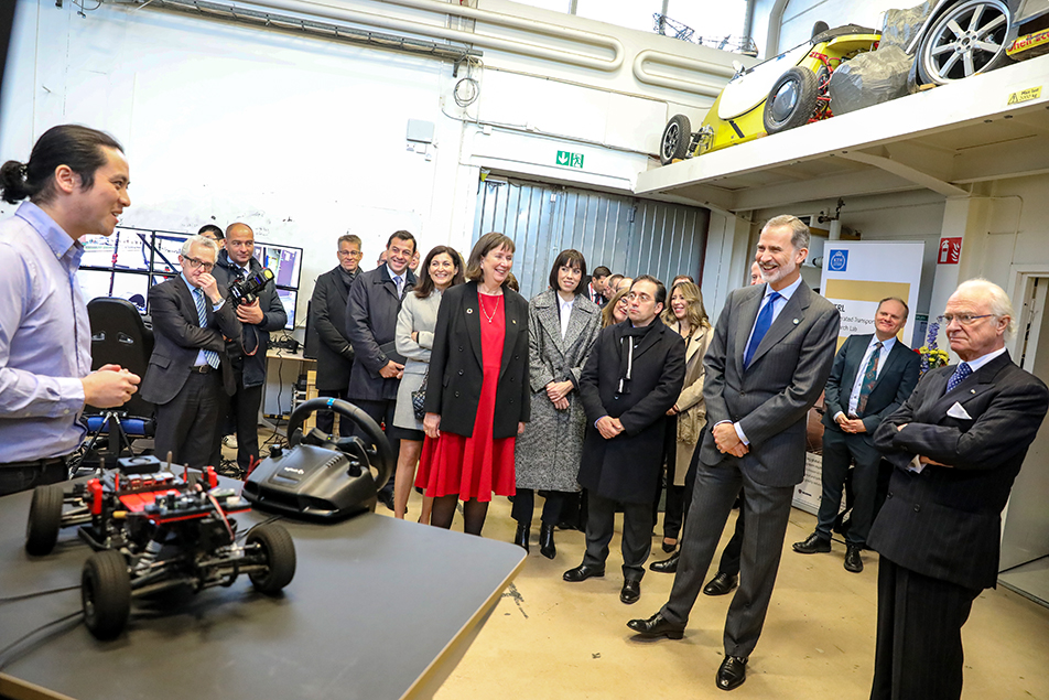 The visit to the Royal Institute of Technology addressed subjects including smart transport. 