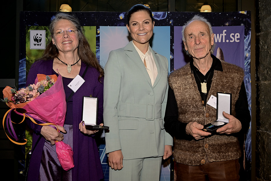 Kronprinsessan tillsammans med Karin och Mats Ericson som fick ta emot Marie-Claire Cronstedts pris.