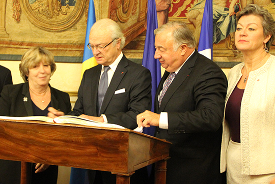 Kungen, senatens talman Gérard Larcher och arbetsmarknadsminister Ylva Johansson. Franska senaten är det franska parlamentets första kammare. Senaten har sitt säte i Palais du Luxembourg.