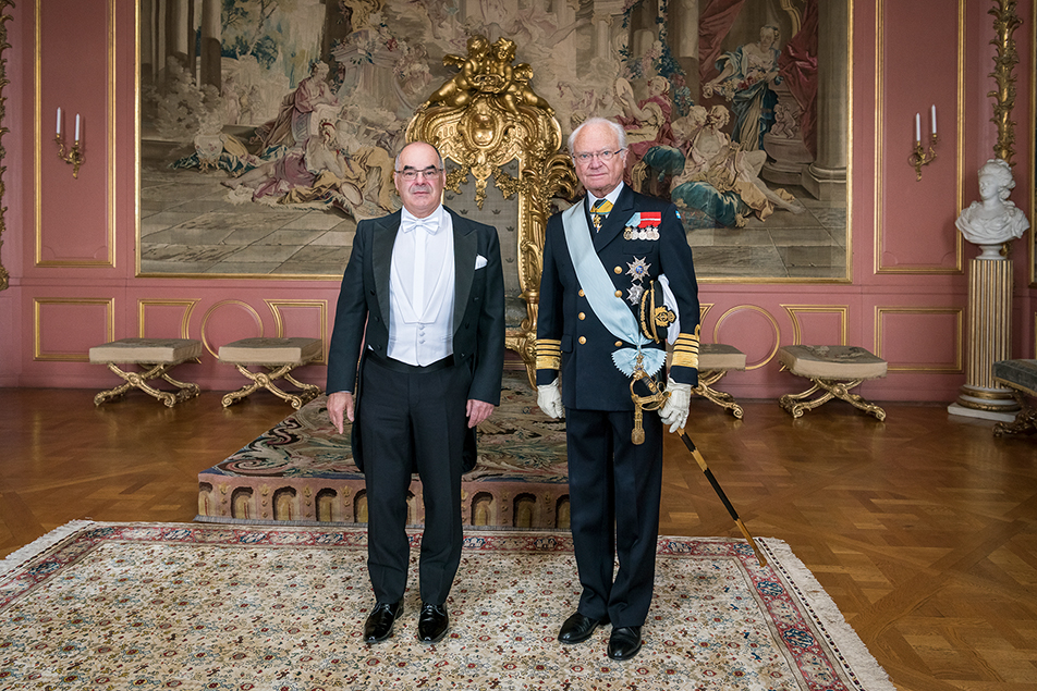 Kungen tillsammans med Andorras ambassadör Gil Rossell Duchamps. 