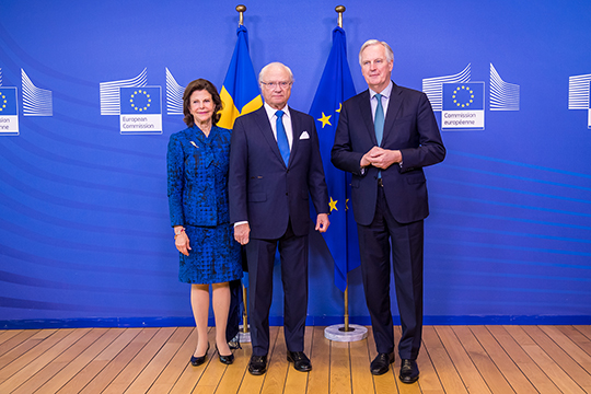 Kungen och Drottningen inledde onsdagen med att besöka Michel Barnier, ansvarig för EU:s förhandlingar med Storbritannien. 