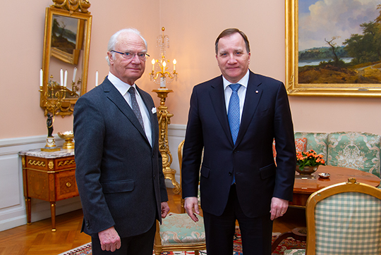  Kungen tillsammans med statsminister Stefan Löfven vid dagens företräde.