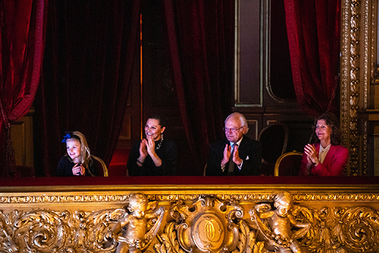 Kungaparet, Kronprinsessan och Prinsessan Estelle på Kungliga Operan.