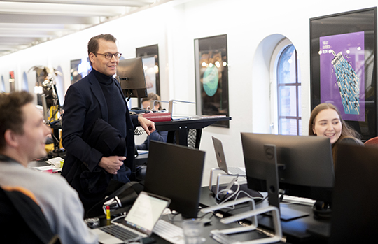 Prins Daniel på Epidemic Sounds kontor i Stockholm. 