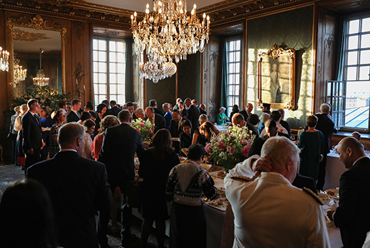 Kungafamiljens nationaldagsmottagning hölls i Bernadottevåningen på Kungliga slottet. 