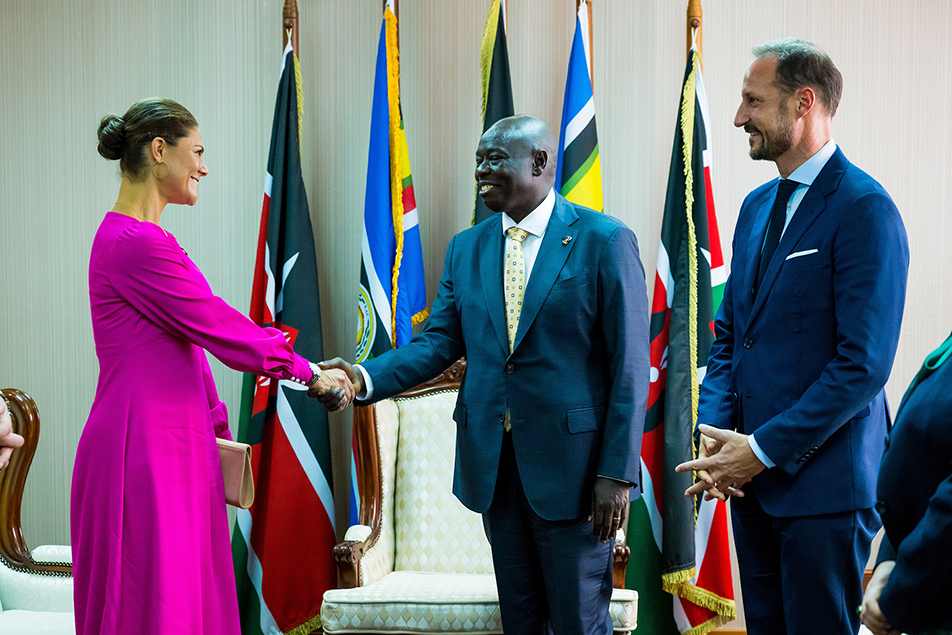 Deputy President of Kenya Rigathi Gachagua welcomed the Swedish and Norwegian heirs to the thrones. 