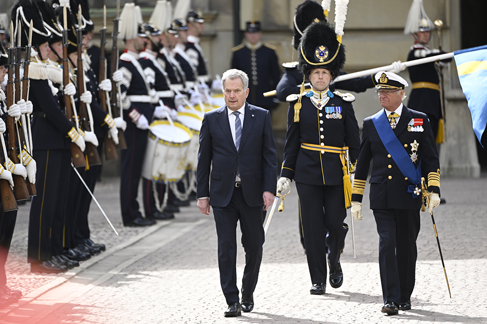 During the welcome ceremony, The King and President Niinistö inspected the Grenadier Company in the Inner Courtyard of the Royal Palace. 