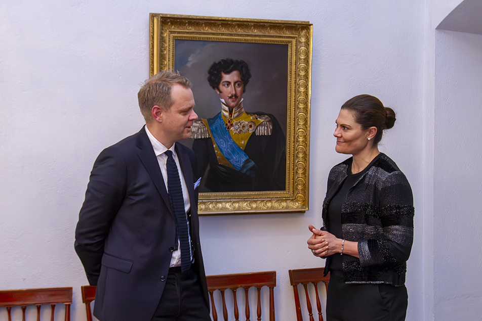 Kronprinsessan och Björn Fägersten, seniorforskare vid Utrikespolitiska institutet.