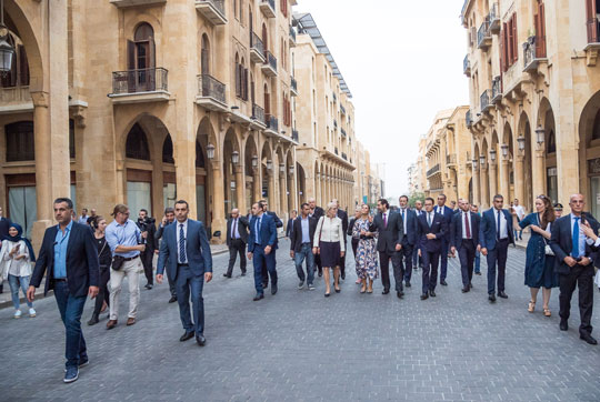 Kronprinsessparet och statsrådet fick en guidad visning i centrala Beirut av premiärminister Hariri.