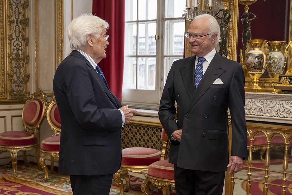 The King with Jan Mårtenson, who has formerly served as a diplomat, UN Under-Secretary-General, personal secretary to HM The King and press spokesman for the Royal Court. 