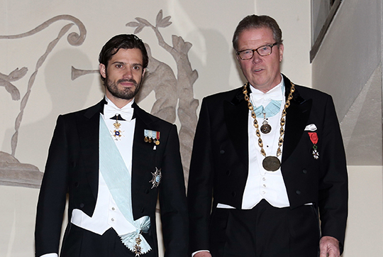 Prins Carl Philip tillsammans med IVA:s ordförande Leif Johansson.