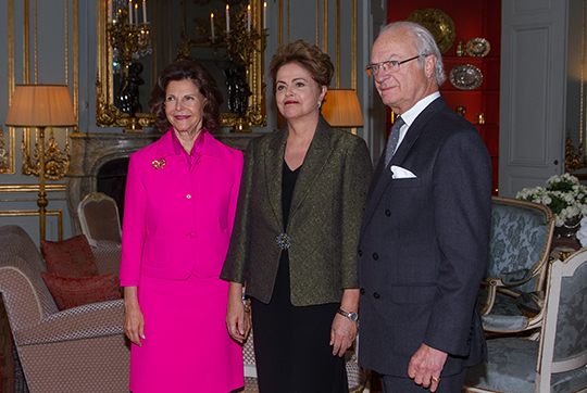 Drottningen, president Dilma Rousseff och Kungen under audiensen på Kungl. slottet.
