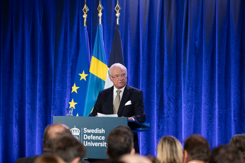 The King gave a speech during the security seminar at Karlberg Castle.