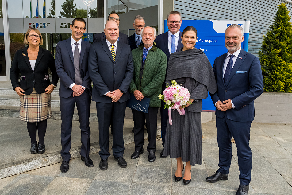 The Crown Princess and Ambassador Björklund visit SKF in Turin. 