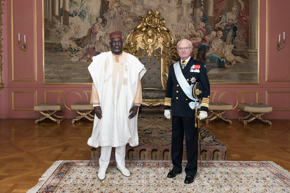 The King with Ambassador Bukar Buni Hamman from Nigeria. 