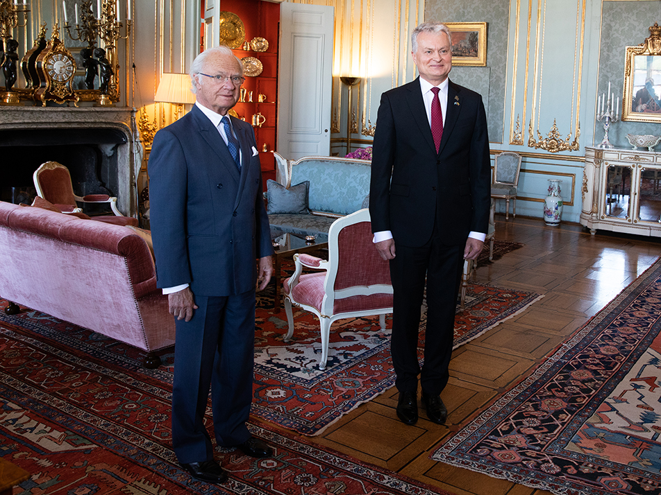Kungen tar emot Litauens president Gitanas Nausėda i Prinsessan Sibyllas våning på Kungliga slottet. 