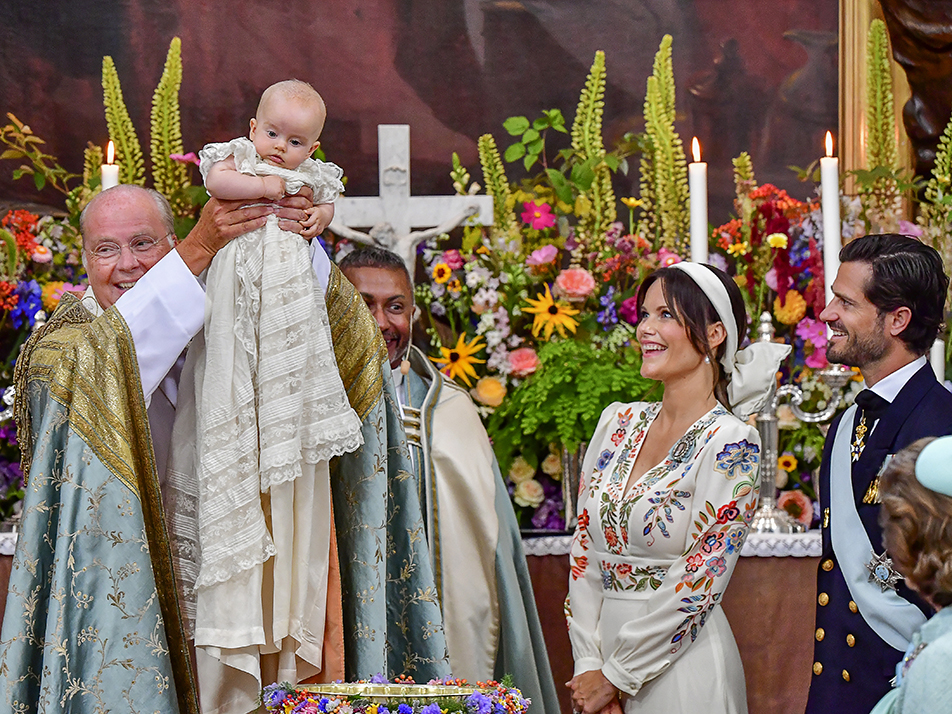 Prince Julian was christened in Drottningholm Palace Chapel. 