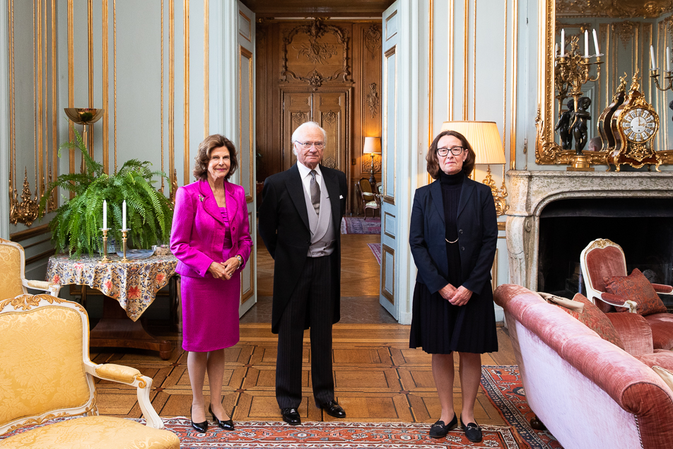 The King and Queen with Finland's ambassador Liisa Talonpoika. 