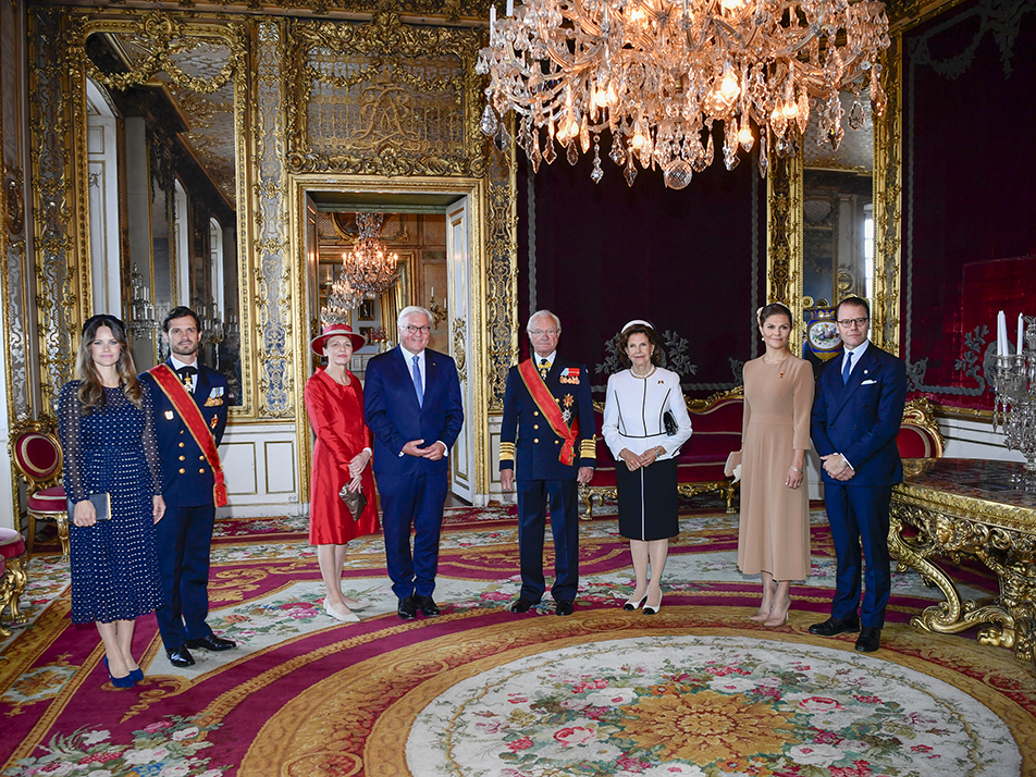The German Presidential couple with the Royal Family in the Victoria Salon at the Royal Palace. 