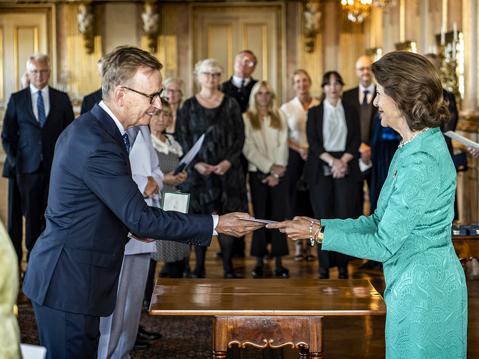 Johan Ulveson fick vid dagens ceremoni ta emot medaljen Littteris et artibus för framstående konstnärliga insatser som skådespelare.