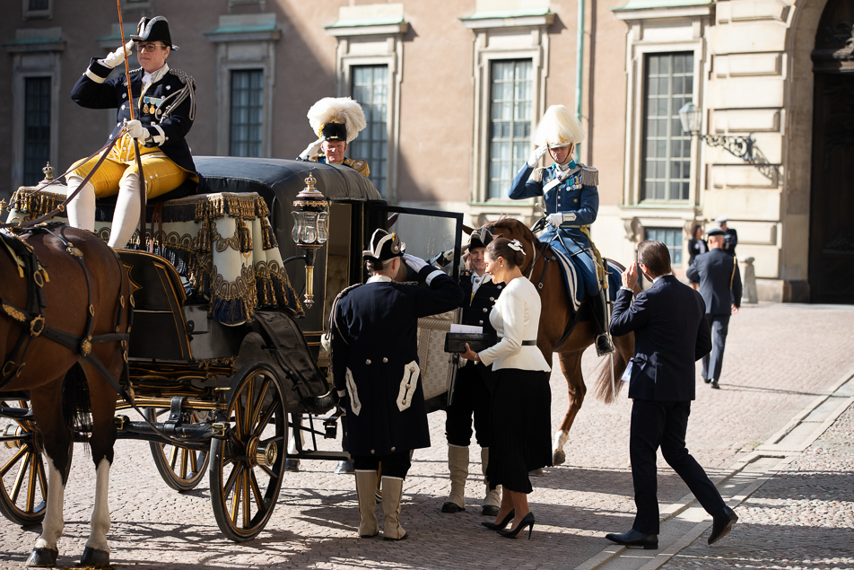 The Crown Princess Couple in the Inner Courtyard before travelling to the Riksdag building. 