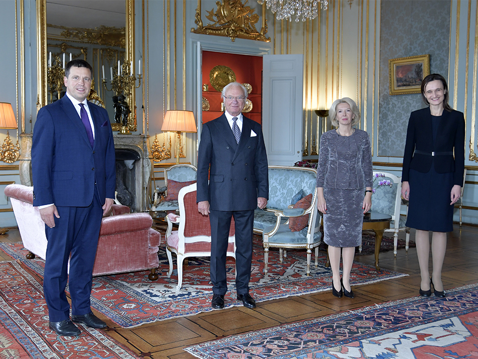 Kungen tillsammans med Estlands talman Jüri Ratas, Lettlands talman Ināra Mūrniece, Litauens talman Viktorija Čmilytė-Nielsen.