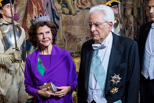Drottningen och president Sergio Mattarella. 