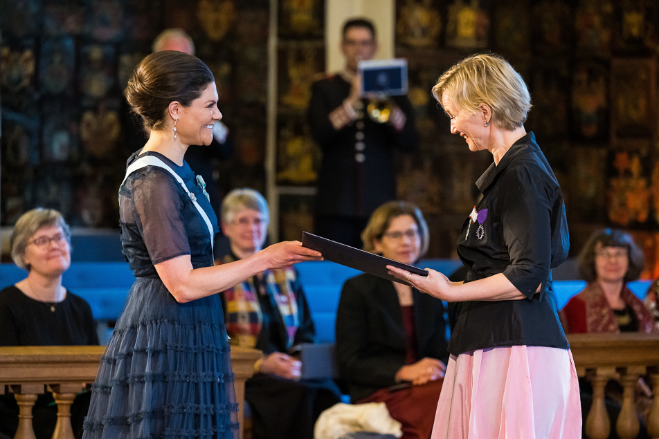 Kronprinsessan delar ut Gad Rausings pris till Marie-Louise Bech Nosch, professor i historia vid Köpenhamns universitet, för framstående humanistisk forskargärning 2022. 