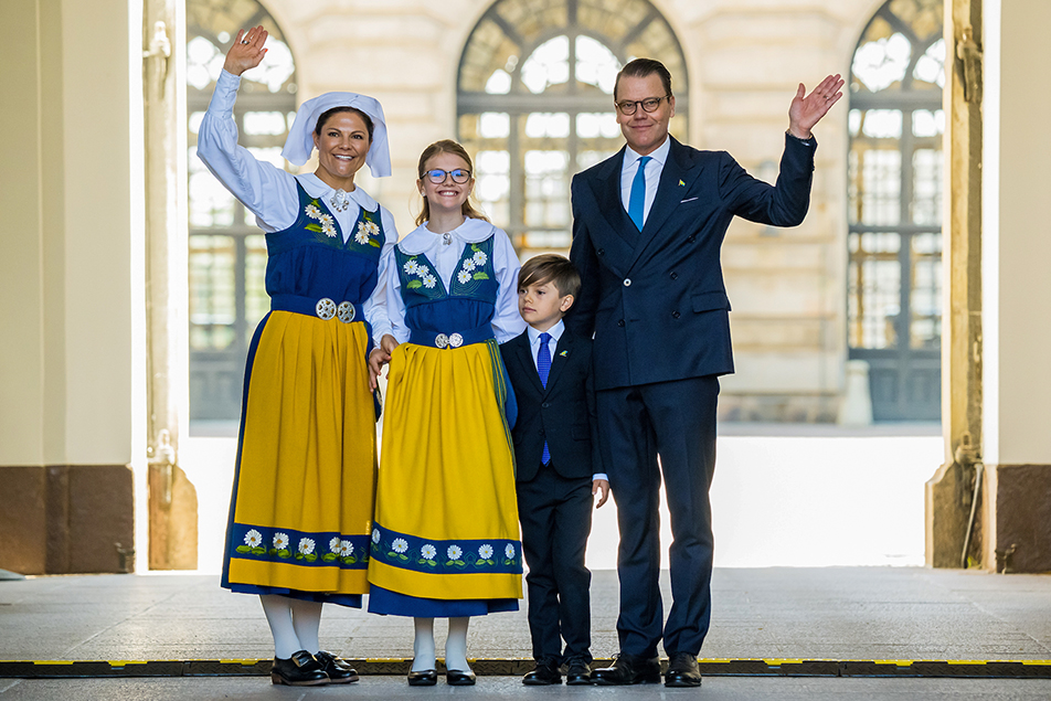 The Crown Princess Family welcomed the public to the Royal Palace. 
