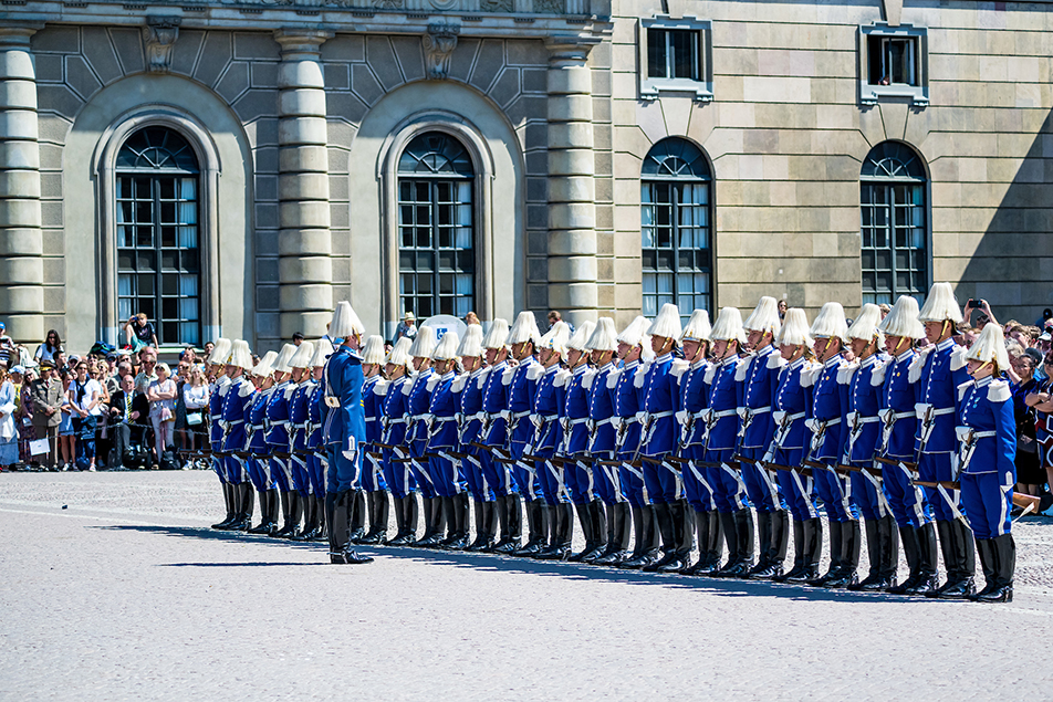 Changing of the guard in the Outer Courtyard. 