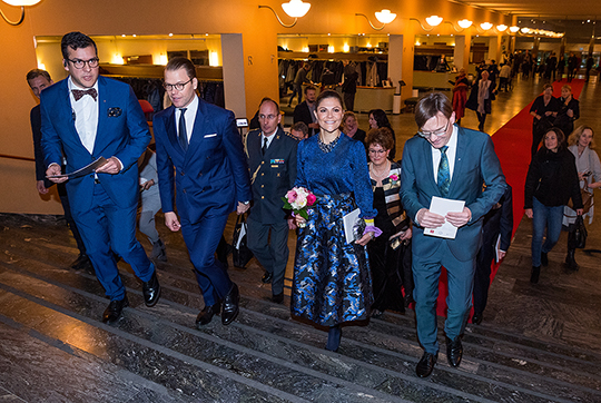 Kronprinsessparet vid ankomsten till Göteborgs Konserthus. 