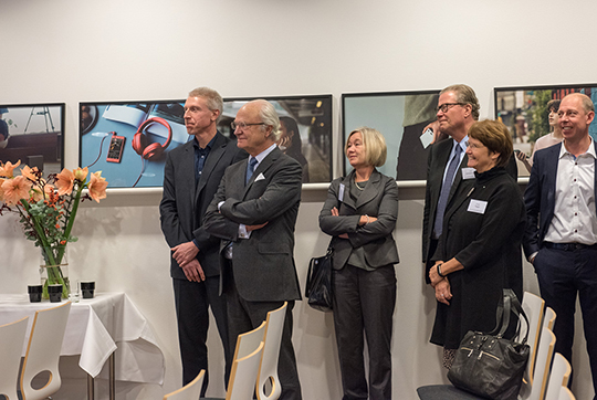 Under besöket på Sony Mobile i Lund. Företaget driver en intern inkubator i samarbete med uppstartsföretag, universitet och näringsliv. 