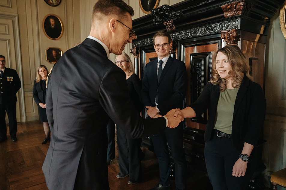 President Stubb fick möjlighet att träffa hovpersonal med finska rötter.
