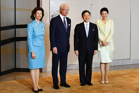 Kungaparet bjöd Japans Kronprins och Kronprinsessa på lunch. 
