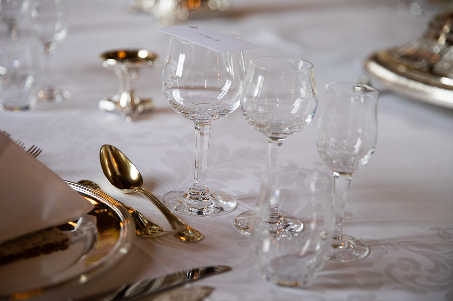 The glass service was a wedding present from the Riksdag and the Swedish Government to The King and Queen in 1976. 