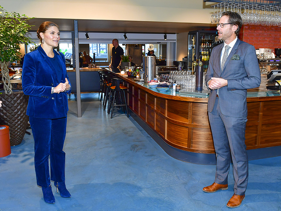Kronprinsessan i samtal med Tobias Hultberg, verkställande direktör i Aros Congress Center och B26.