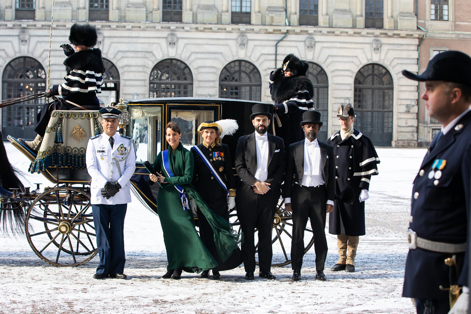 Brazil's ambassador Maria Luisa Escorel de Moraes and her retinue arrive in the Inner Courtyard at the Royal Palace of Stockholm. 