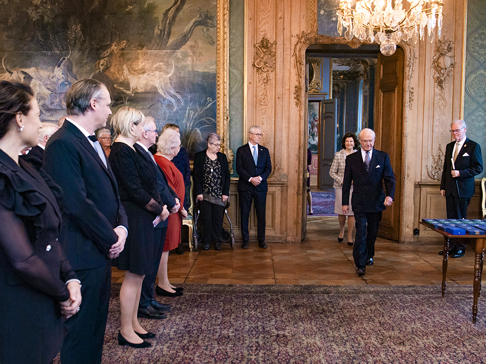The King and Queen arrive at the medal presentation ceremony in Queen Lovisa Ulrika's Dining Hall at the Royal Palace. 