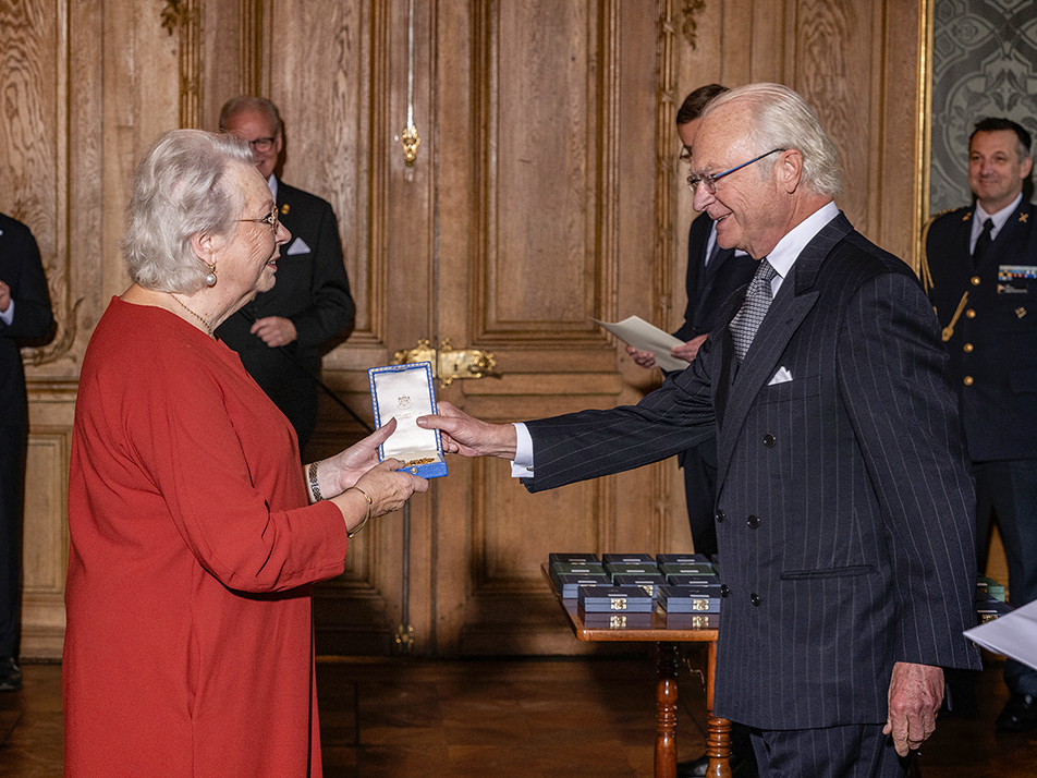 Princess Christina, Mrs Magnuson receives HM The King's Medal, 12th size with brilliants from The King. 