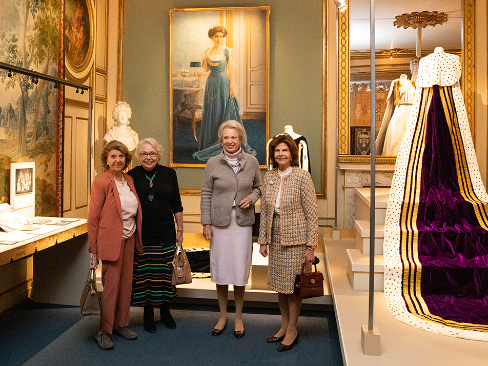 Prinsessan Benedikte av Danmark tillsammans med, från vänster, Prinsessan Désirée, Prinsessan Christina och Drottningen. 