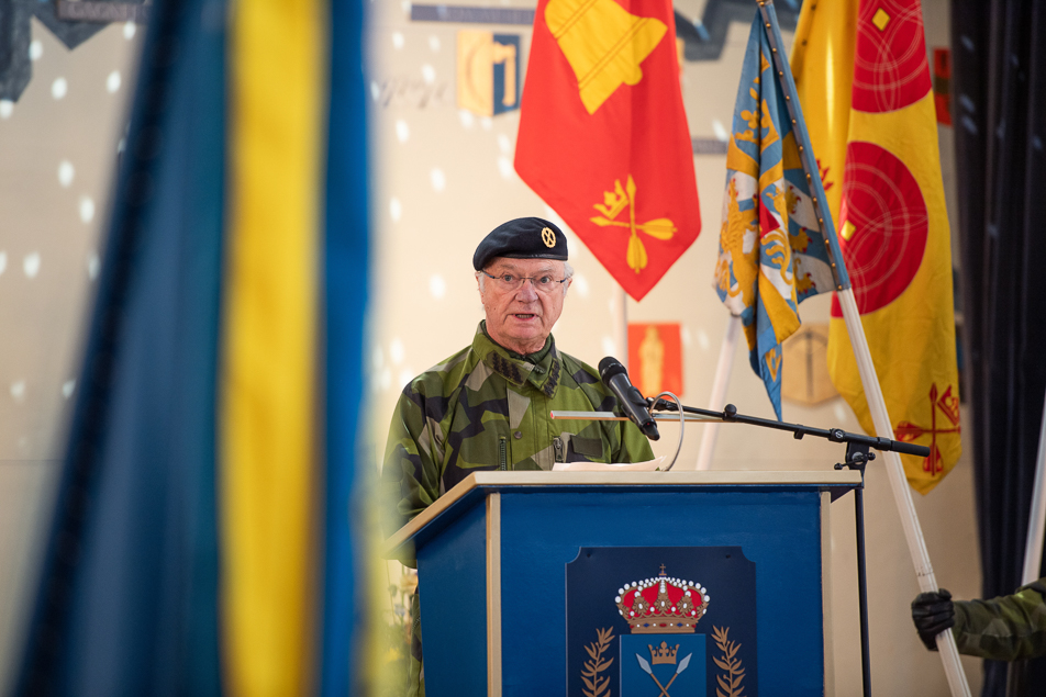 The King speaks during the re-establishment of the Dalarna Regiment.