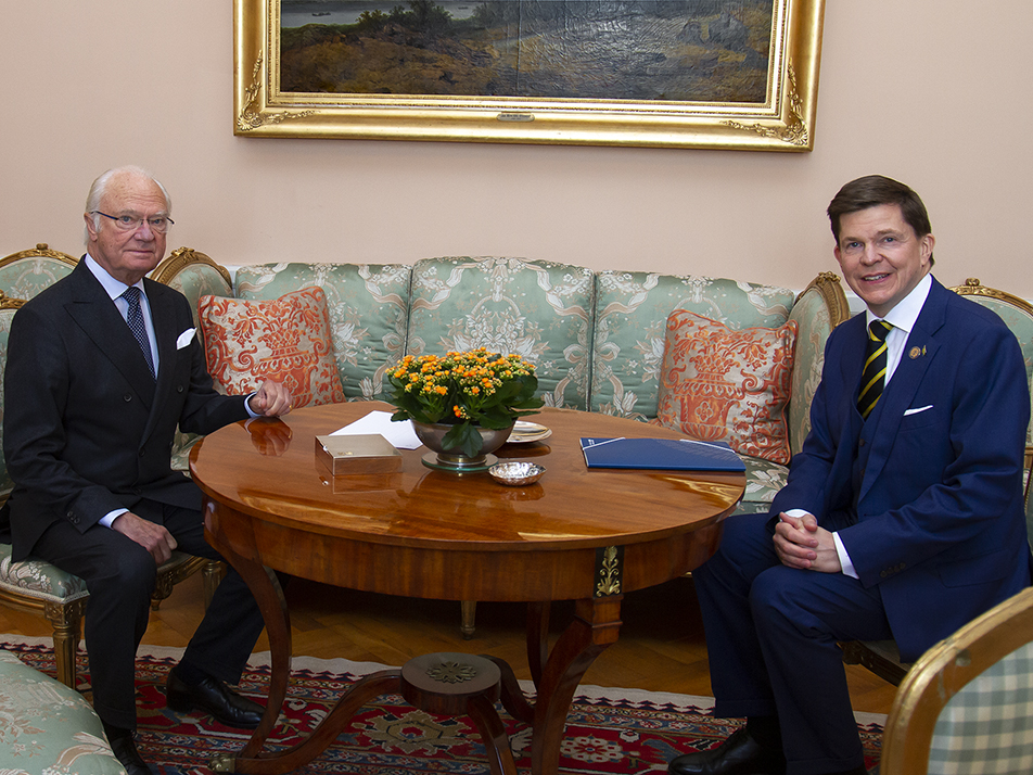 The King was informed about current issues within the Riksdag by Speaker Andreas Norlén. 
