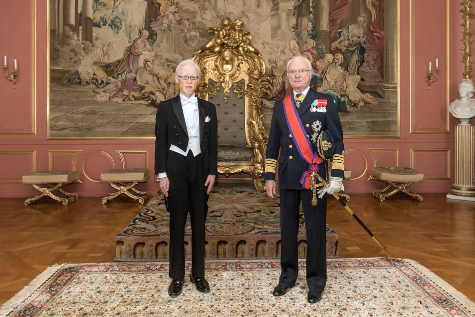 The King with Japan's ambassador Masaki Noke. During the audience, The King wore the Japanese Supreme Order of the Chrysanthemum. 