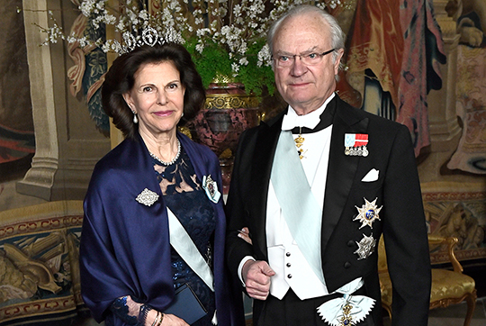 Kungaparet gav årets första representationsmiddag på Kungl. Slottet. 