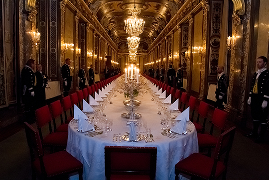 Bordet i Karl XI:s galleri står redo.