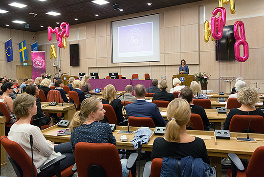 Jubileet uppmärksammades med ett seminarium på Landstingshuset i Stockholm där Drottningen talade och forskare inom området ungdomar och skadligt bruk av alkohol och andra droger delade med sig av sina erfarenheter och insikter.