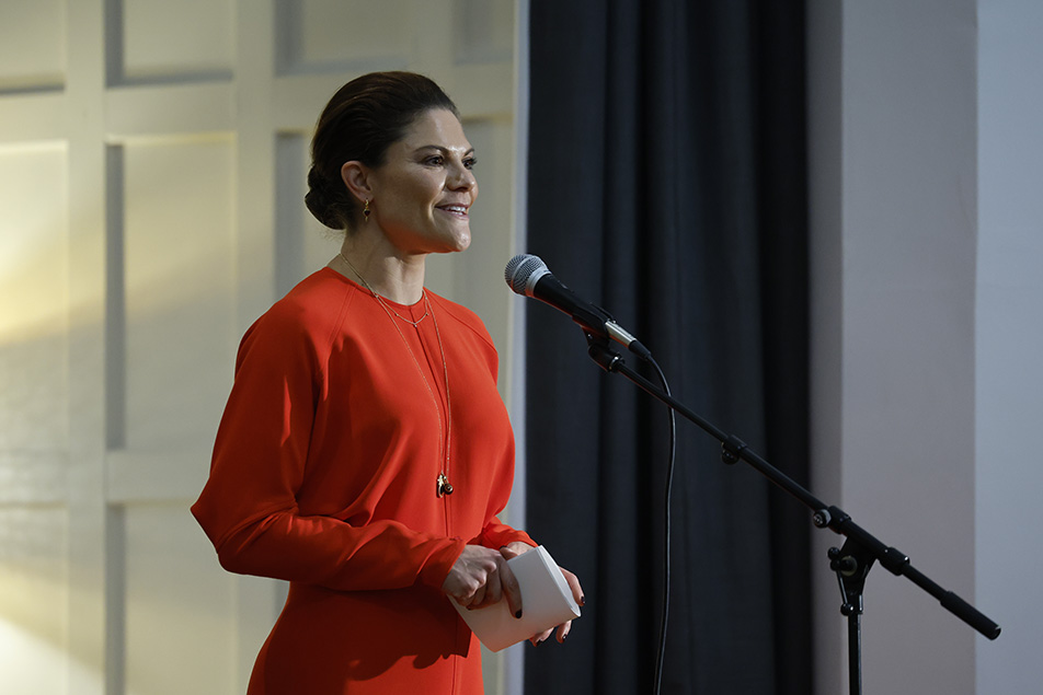 Kronprinsessan höll tal till de församlade svenskarna i Svenska salen i kyrkan i London.