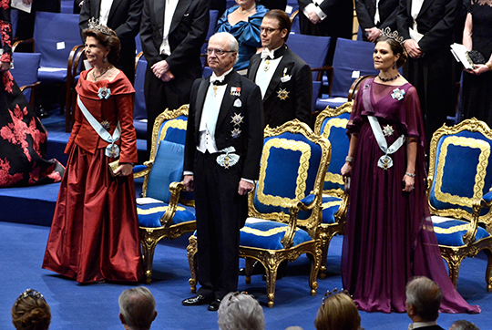 Kungaparet och Kronprinsessparet vid prisutdelningen i Konserthuset.