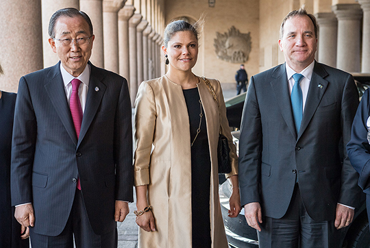 FN:s generalsekreterare Ban Ki-moon, Kronprinsessan och statsminister Stefan Löfven vid Stockholms stadshus där årets Dag Hammarskjöldföreläsning hölls.